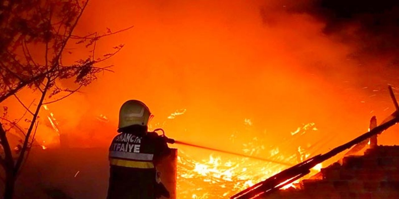 Çorum'da samanlık alev alev yandı: Kullanılamaz hale geldi