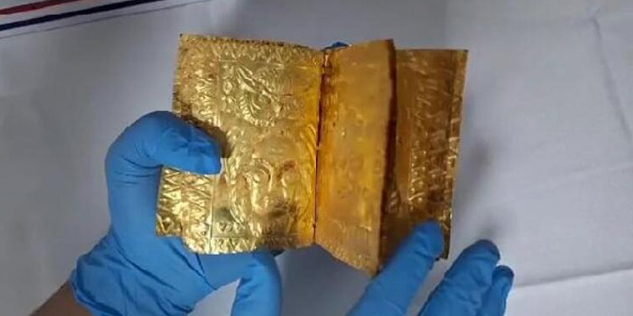 Saf altından yapılmış kitap bulundu