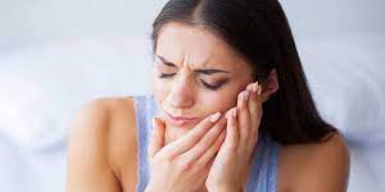 Diş Ağrısına Ne İyi Gelir? Diş Ağrısı Nasıl Geçer? Diş Ağrısına Etkili 5 Çözüm...