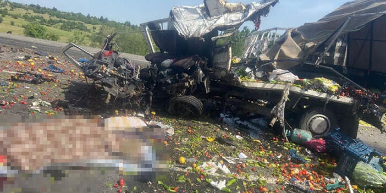 Kamyonet ve TIR çarpıştı: 1 ölü, 1 yaralı