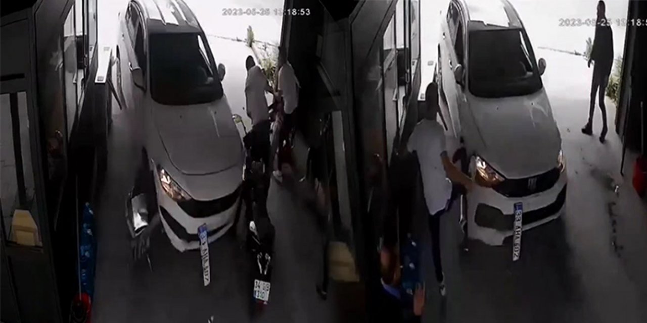 İş yerine giren otomobil hızla kaçtı