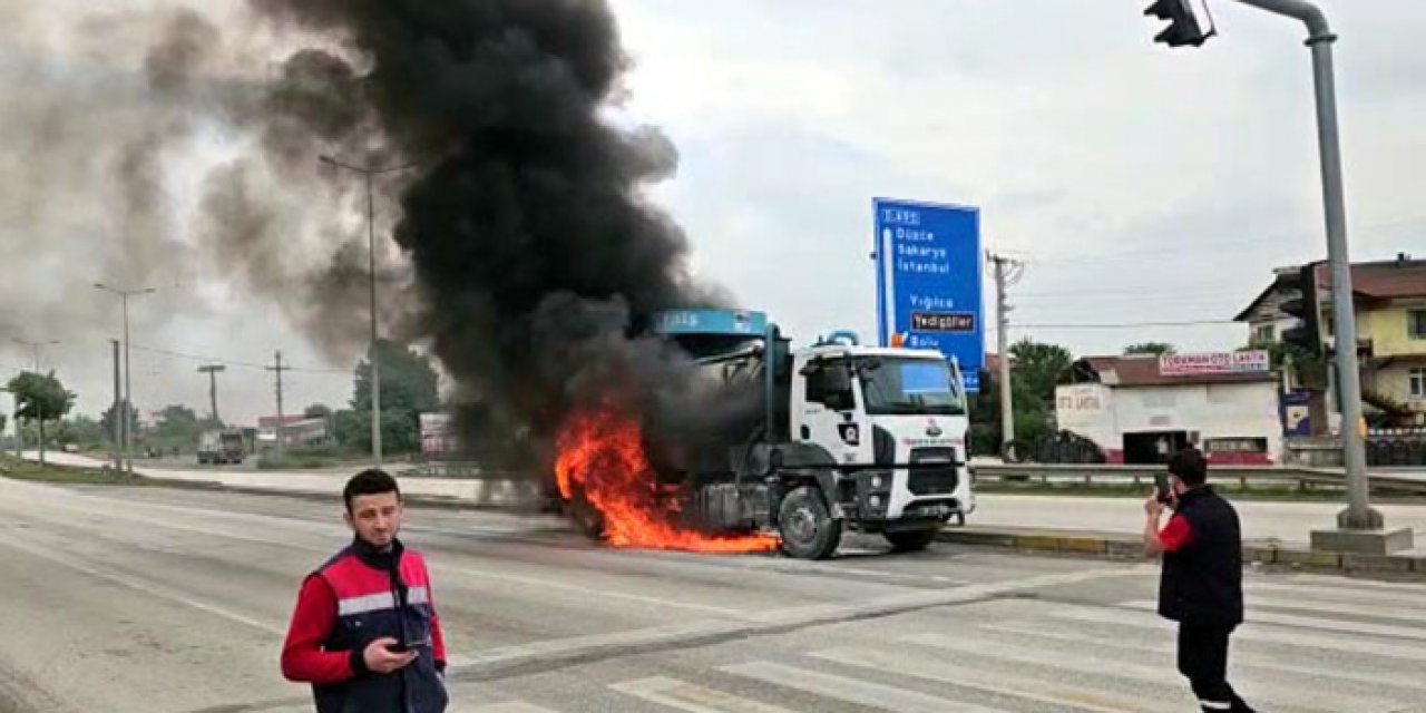 Belediye vidanjörü alev aldı