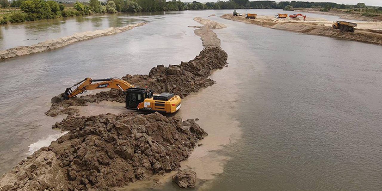 Taşkınlar için Meriç Nehri’nde yatak temizleme başladı