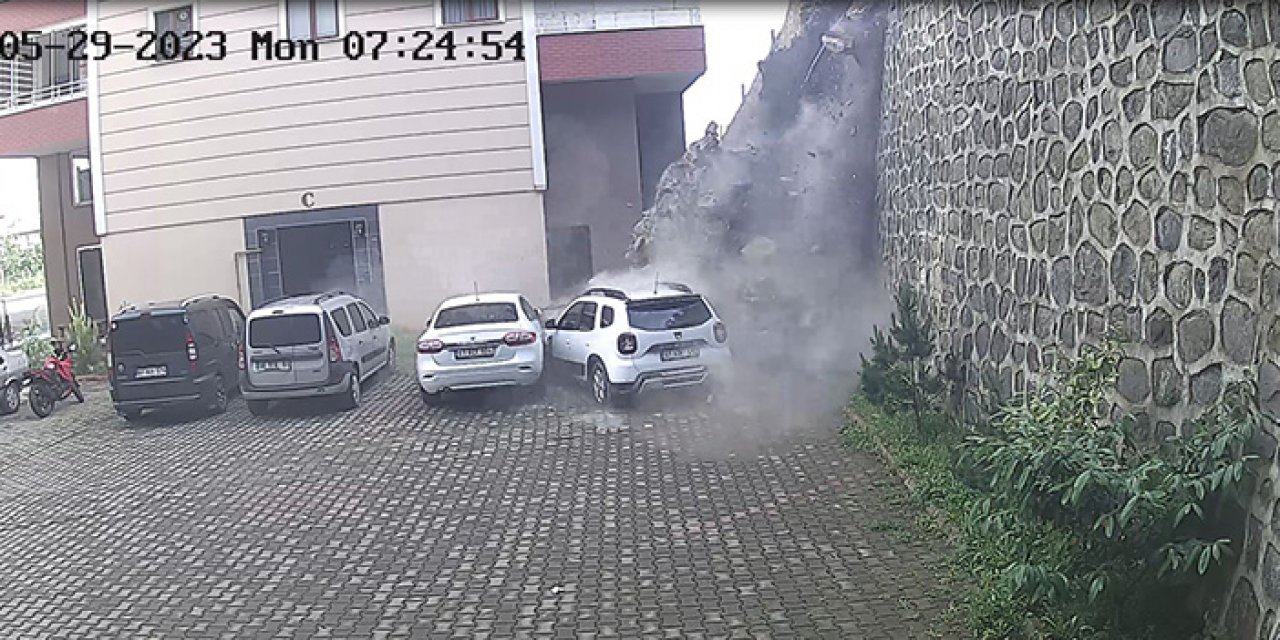 İstinat duvarı otomobillerin üzerine çöktü