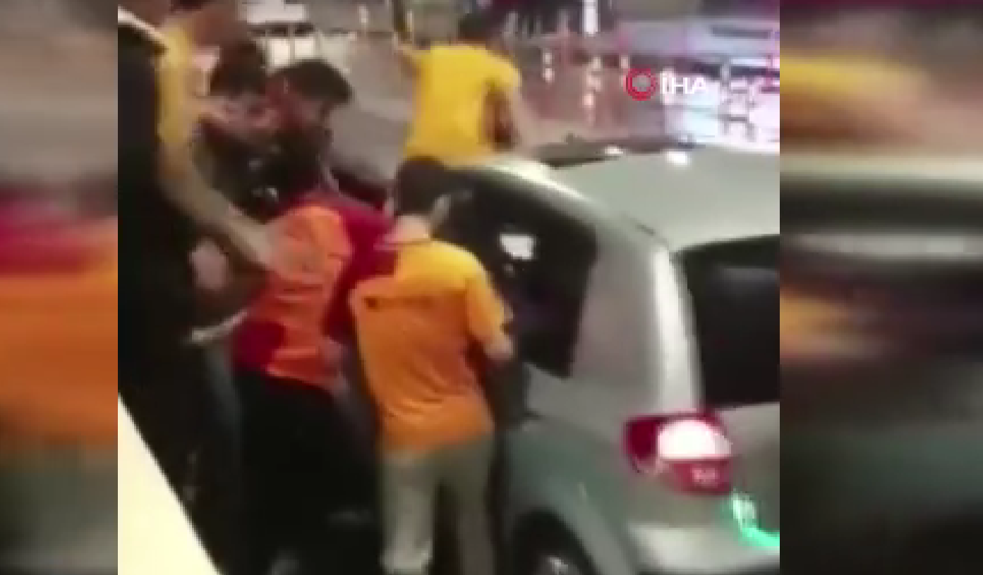 Başkent Ankara'da Galatasaray’ın şampiyonluk kutlamalarında döner bıçaklı kavga