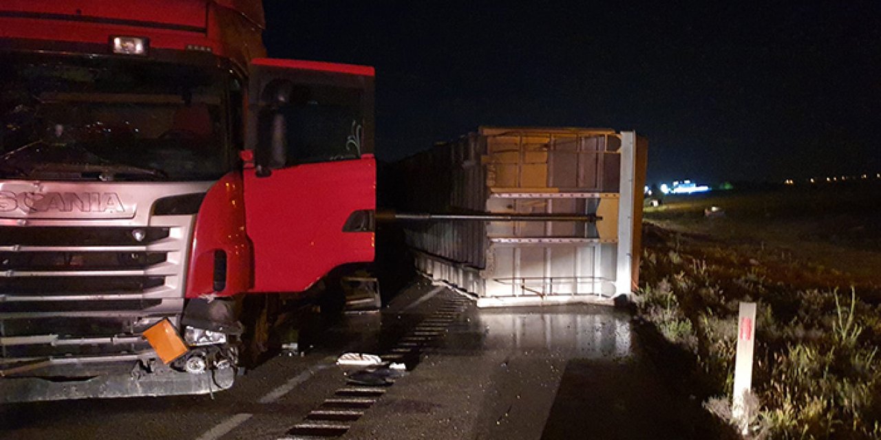 TIR karşı şeride daldı: 1 ölü 6 yaralı