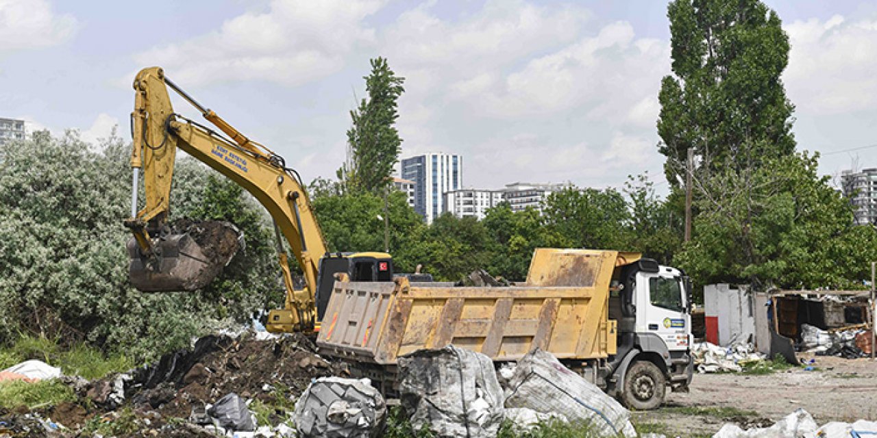 Ankara Büyükşehir Belediyesi’nde temizliğe devam