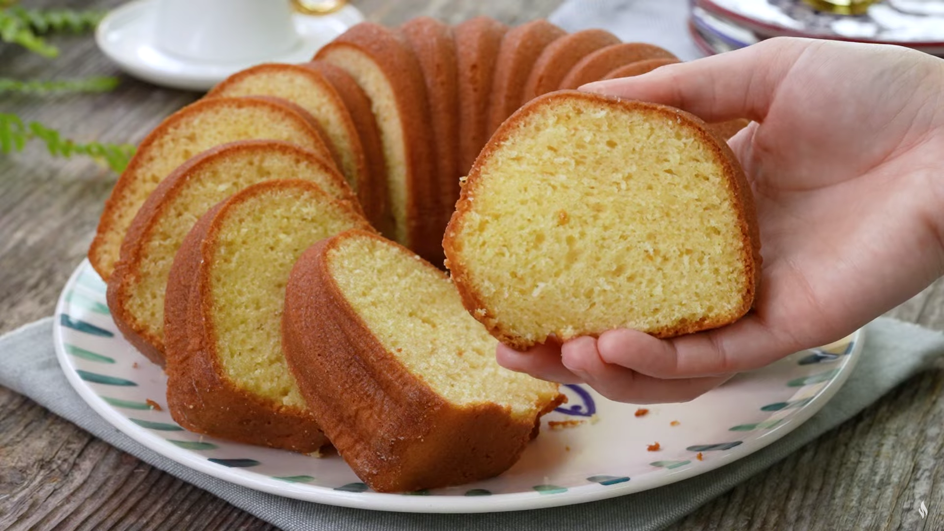 Ustası sırrını verdi: Pofuduk Kek Tarifi!  Bu teknikle daha kabarık ve leziz oluyor...