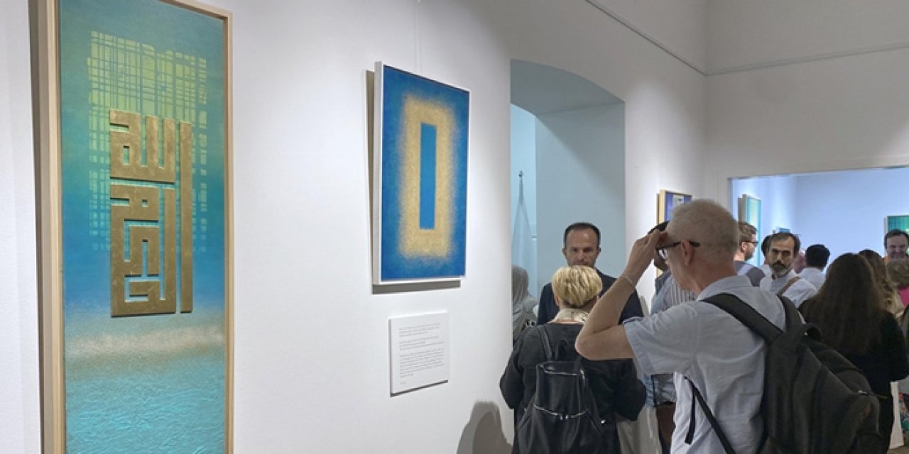 “Esmaü’l Hünsa” hat sergisi Viyana’da açıldı