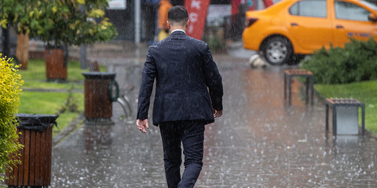Ankara Büyükşehir Belediyesi uyardı! Başkent tekrar sağanağa teslim oldu