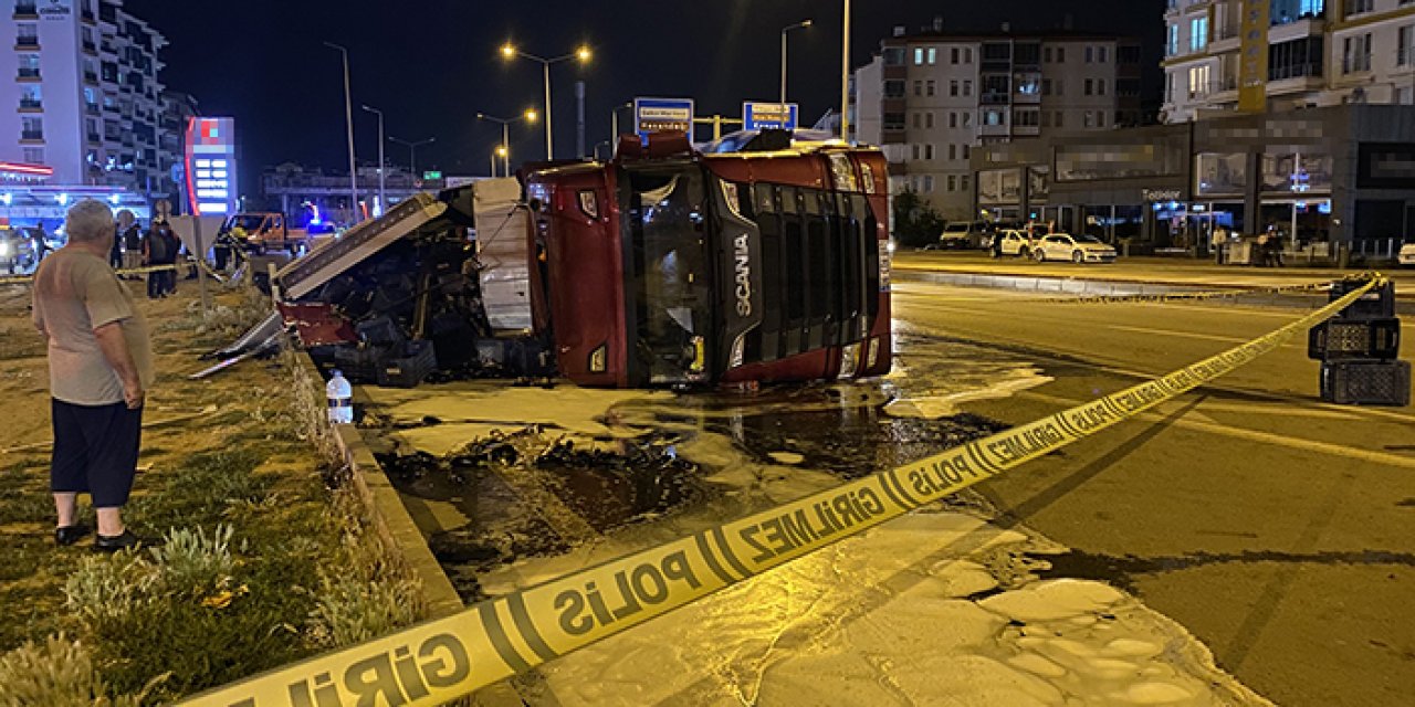 Sebze yüklü TIR devrildi: 1 yaralı