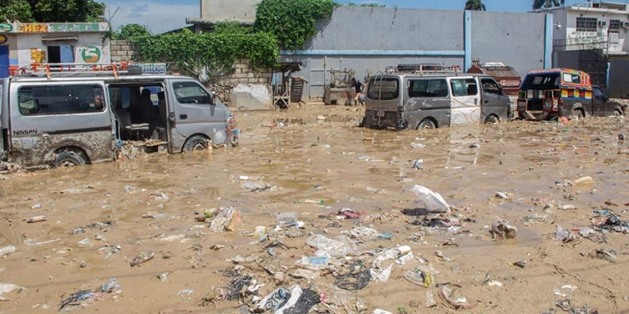 Haiti'yi de sel vurdu: 15 kişi yaşamını yitirdi