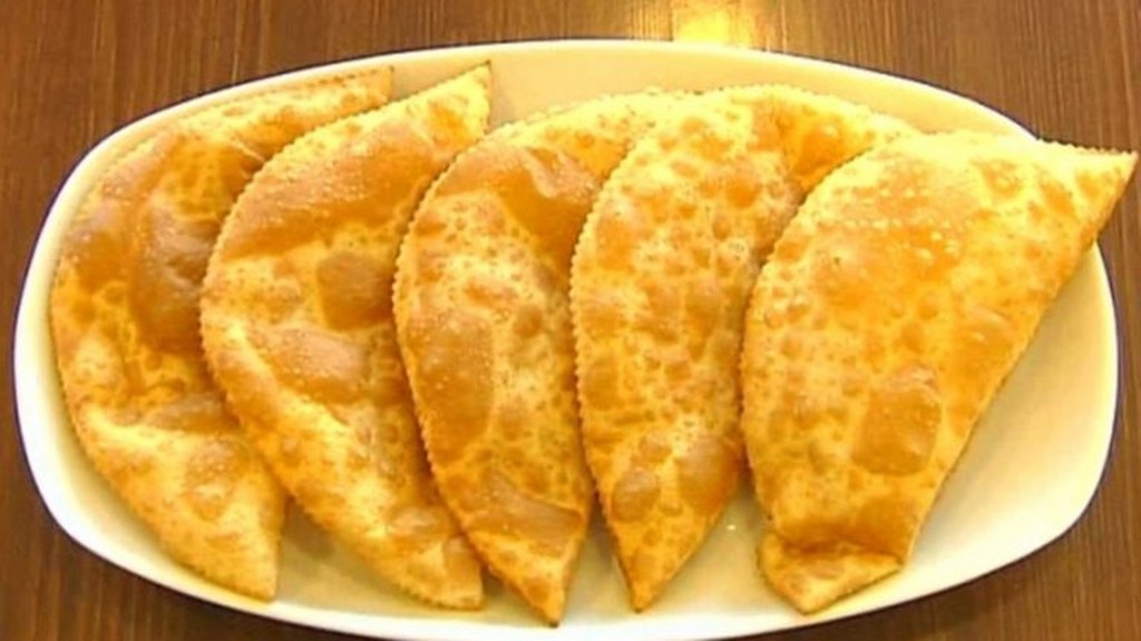 Ustasını sırrını verdi! Yağ çekmeyen börek yapımı aslında çok kolaymış...