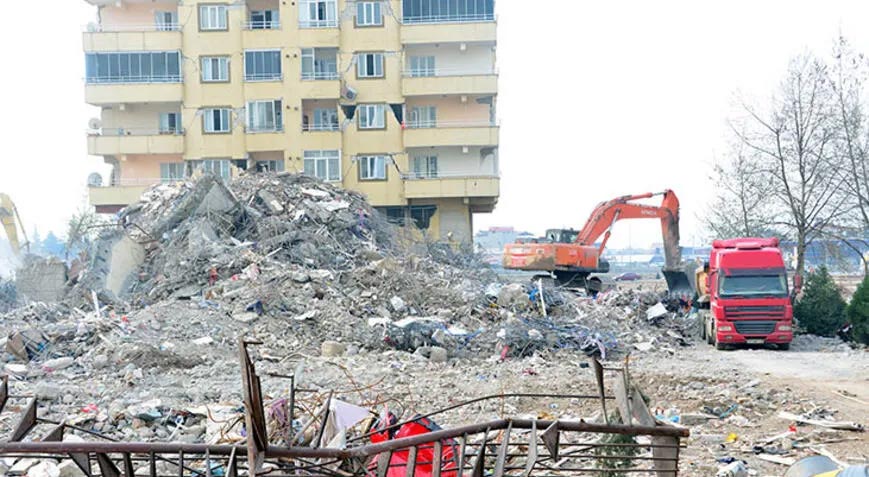 Depremde yıkılan Ebrar Sitesi’nin bir müteahhidi daha tutuklandı