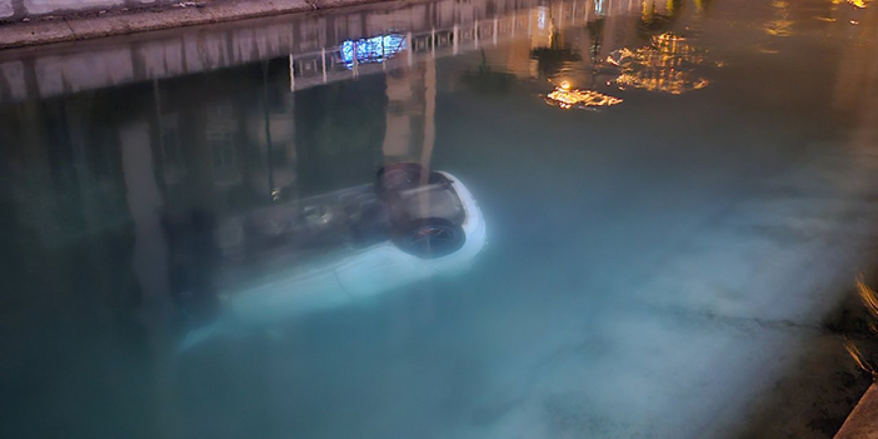 Otomobil sulama kanalına uçtu