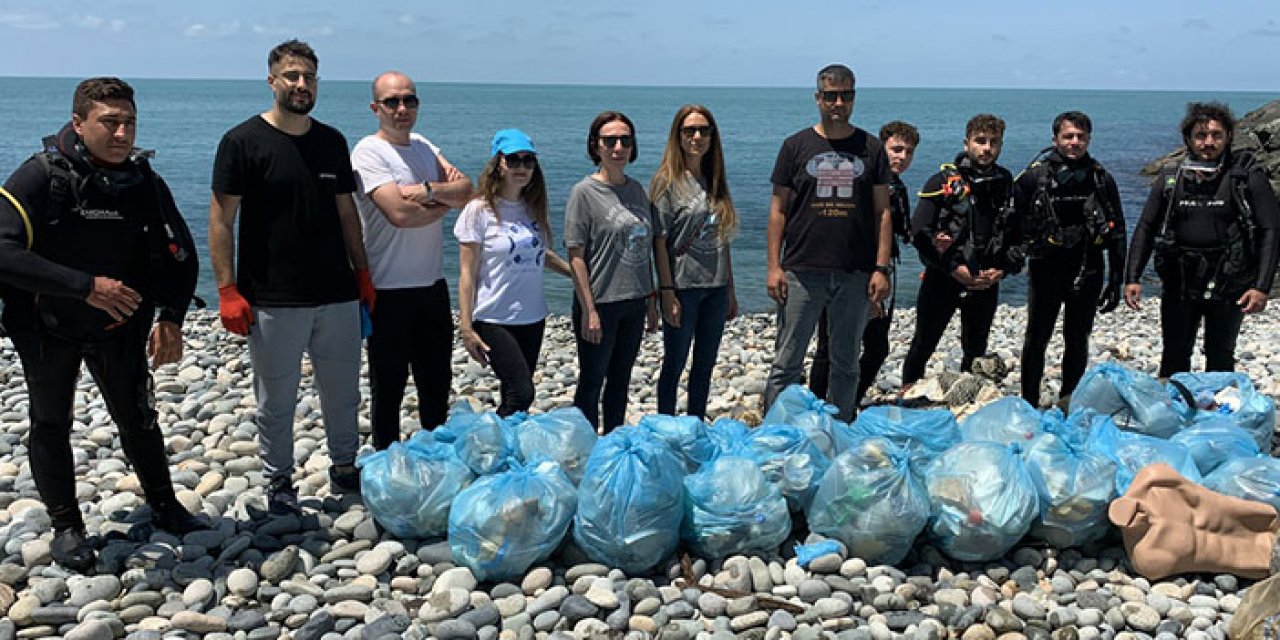 Üniversite öğrencilerinden sualtı temizliği