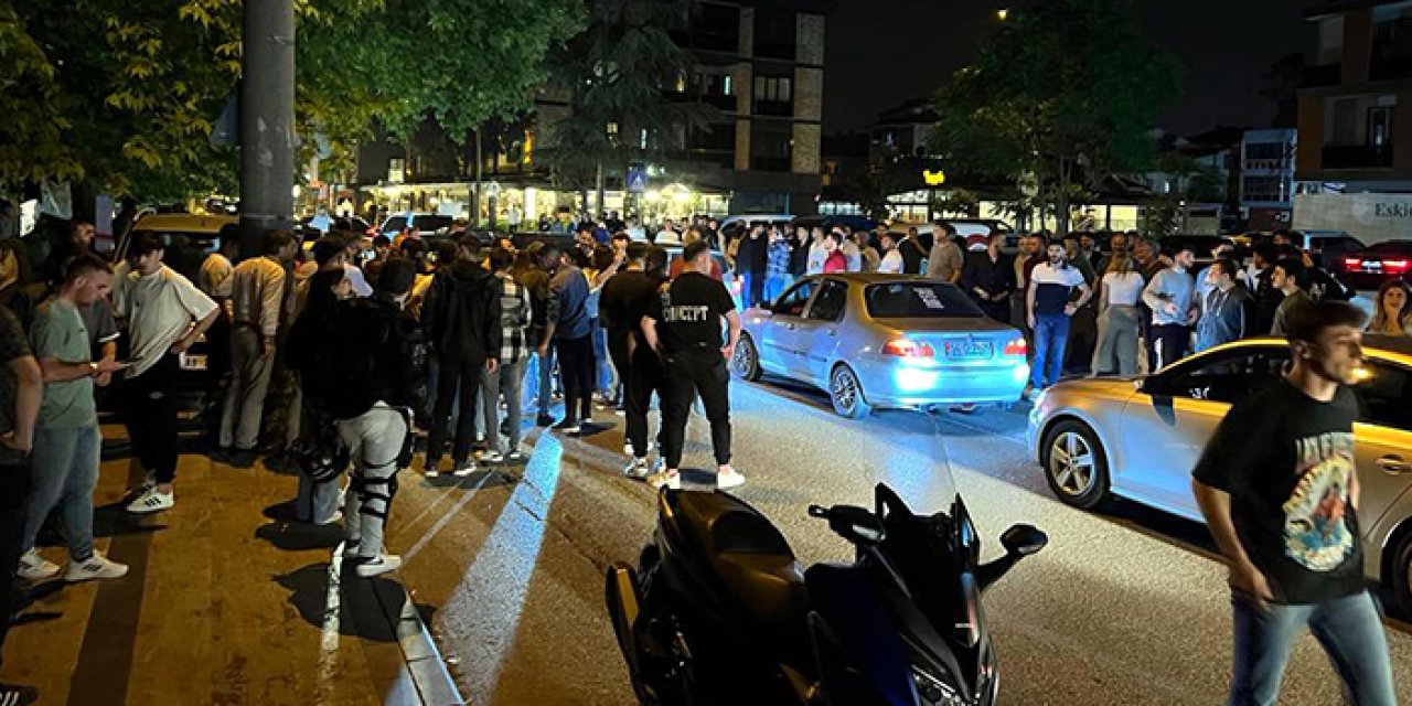 Kavgada 12 yerinden bıçaklandı: Ortalık savaş alanına döndü