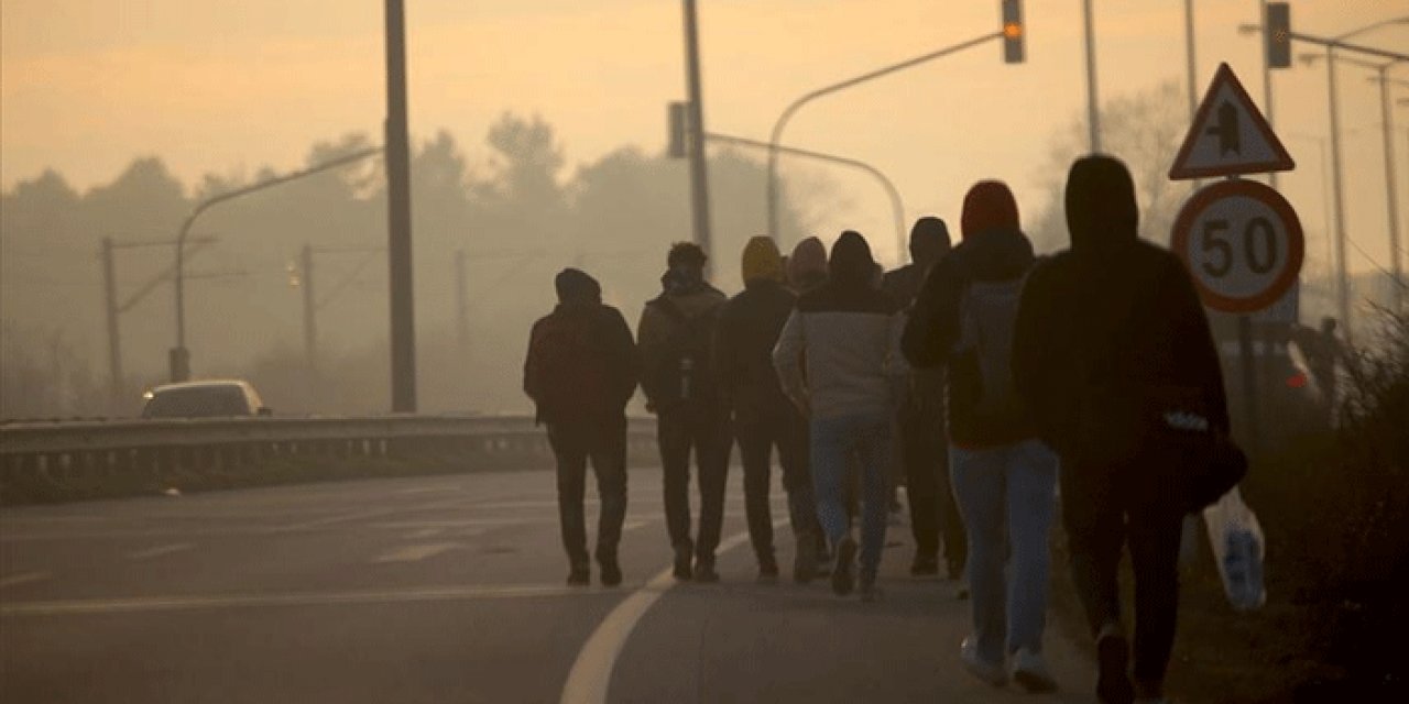 Avrupa'ya iltica eden Afganlar ve Suriyeliler Türkiye'ye gönderilecek