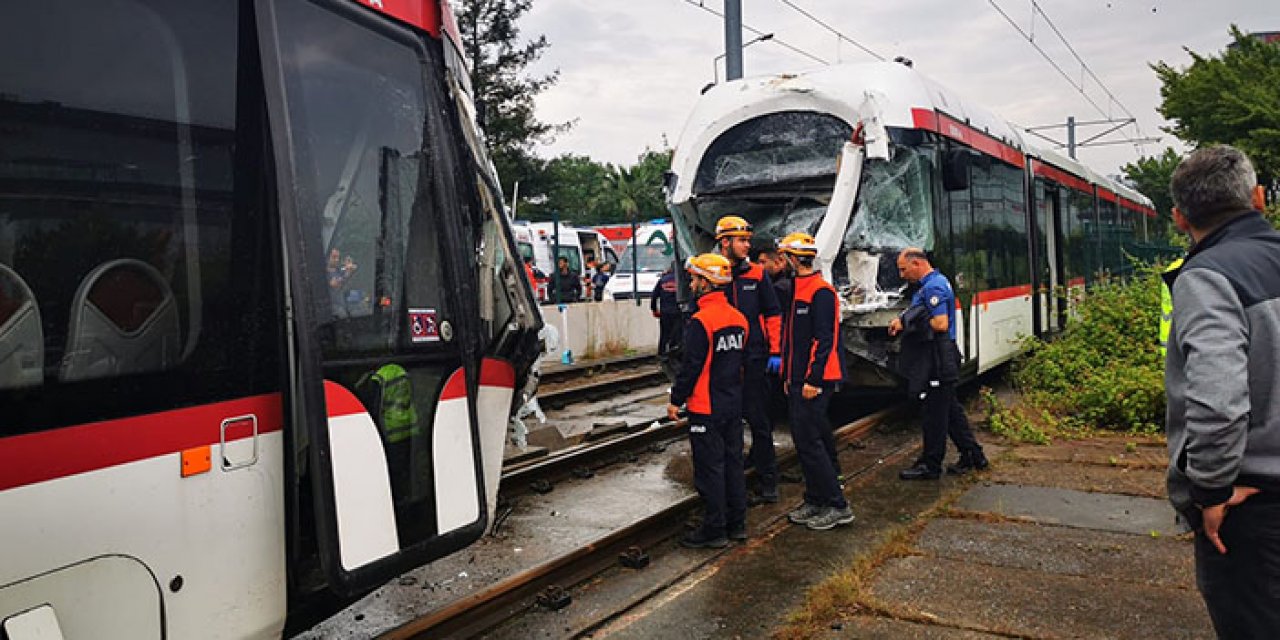 Çarpışan tramvayların kara kutusu inceleniyor
