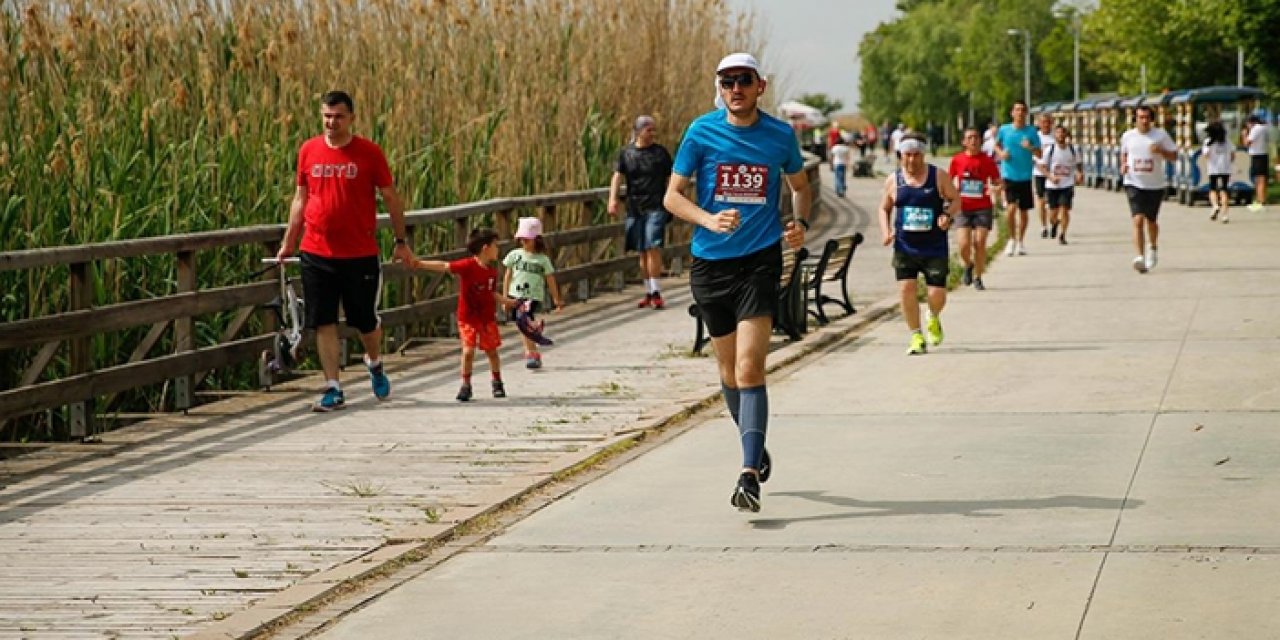 Mogan Gölü'nde Ankara Yarı Maratonu: 550 sporcu yarıştı