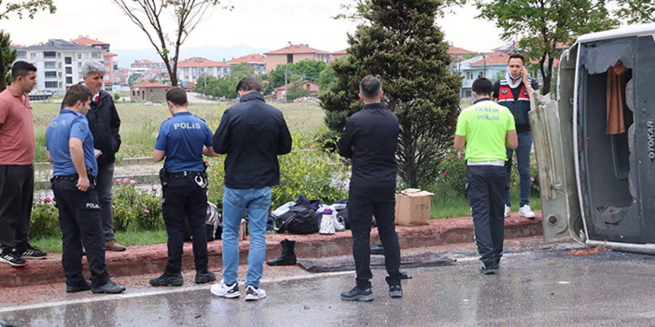 Jandarma aracı devrildi: 5 yaralı