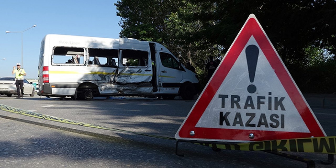 İşçi sevisi otomobile çarptı: 1 ölü 10 yaralı