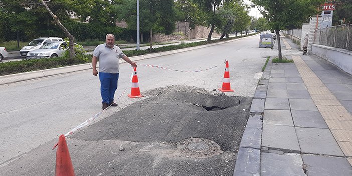 Yenimahalle 1587. Cadde’deki çukur kazalara davetiye çıkarıyor