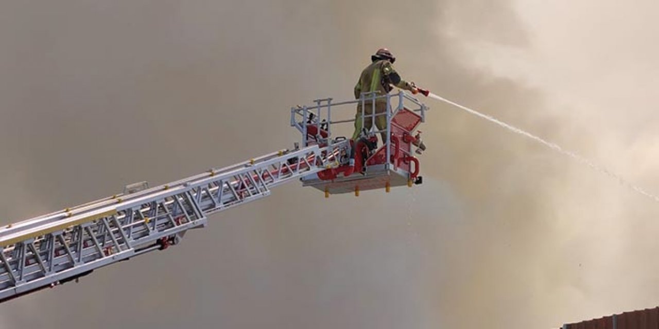 Bursa’da geri dönüşüm tesisinde yangın çıktı