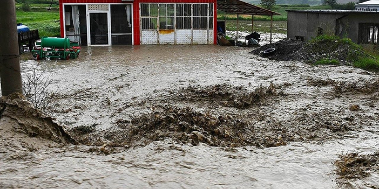 Meteoroloji tekrar alarm verdi: Sel, su baskını, yıldırım, dolu, hortum...