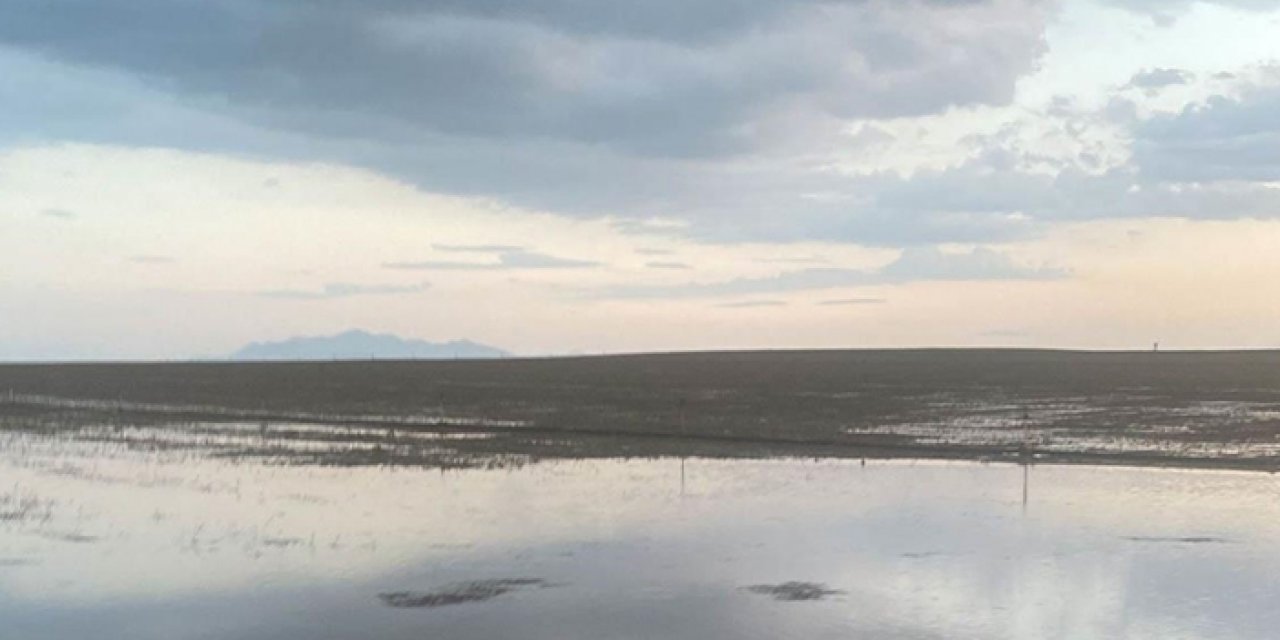 Konya'da sağanak tarım alanlarını vurdu