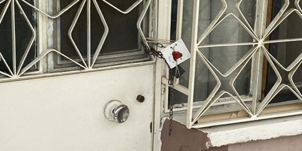 İzmir'de bir evde 4 ceset bulundu