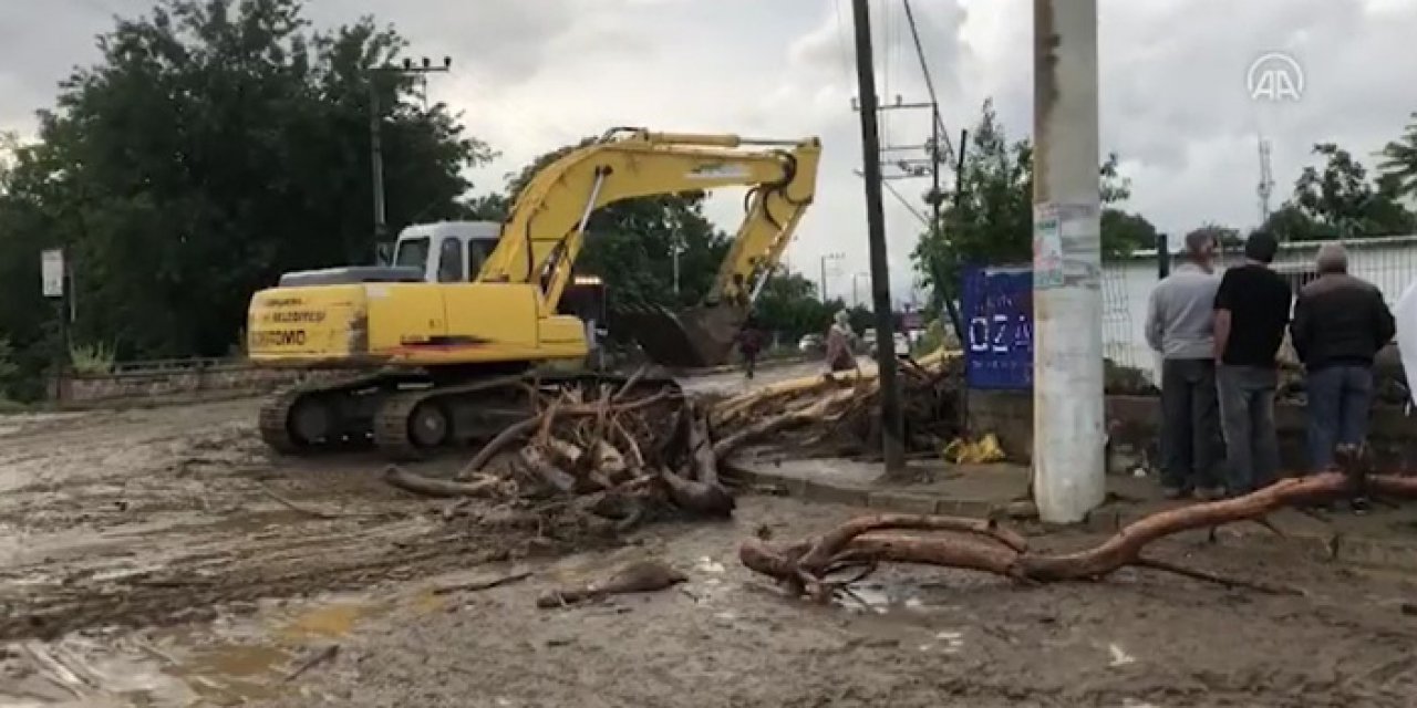 Aydın'da sağanak etkili oldu: Dereler taştı
