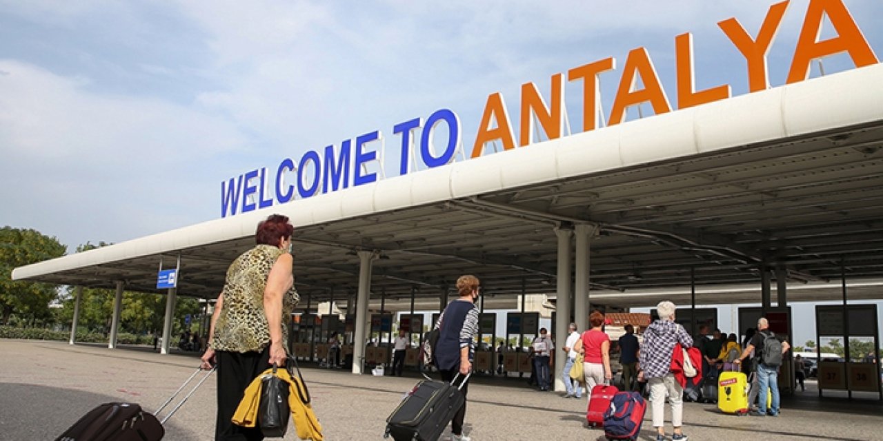 Antalya'da korsan turizm taşımacılığına polis engeli