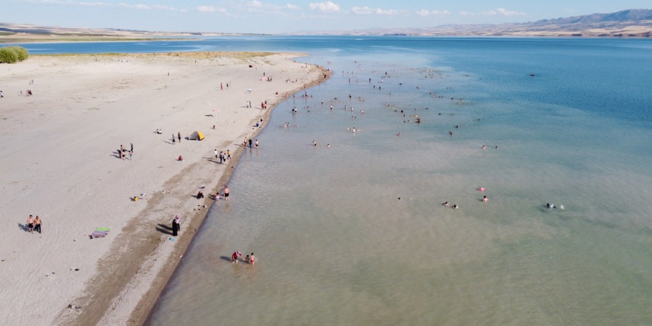 Ankara'nın denizi olarak biliniyor: Akdeniz'i aratmayan halk plajı