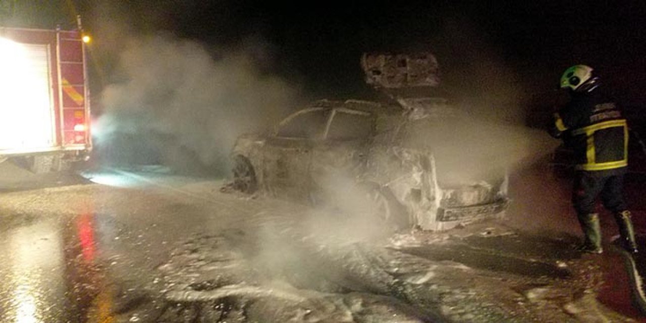 Tünelde cip yandı; trafik kilitlendi