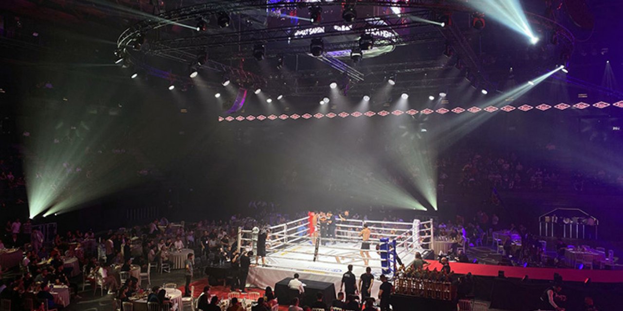 Depremzedeler için kick boks turnuvası