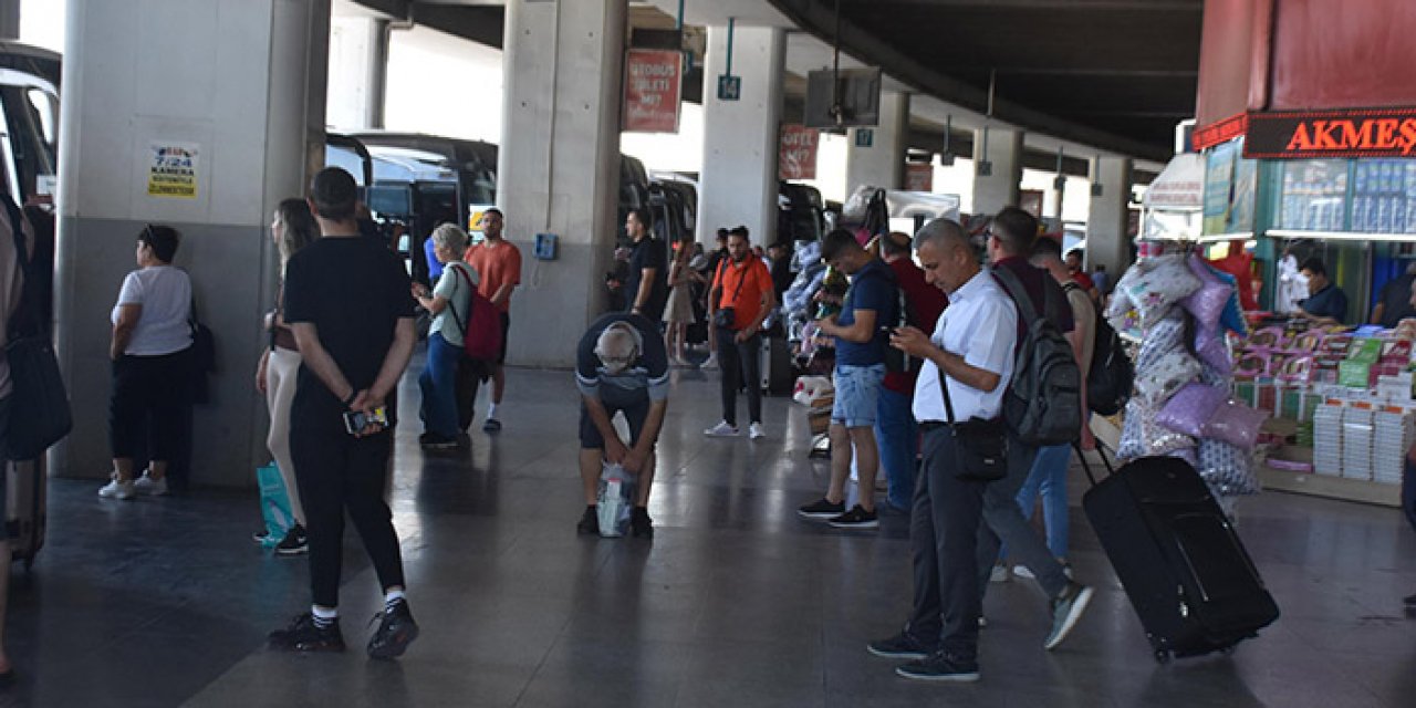 İzmir Otogarı’nda sefer sayısı yüzde 25 arttı