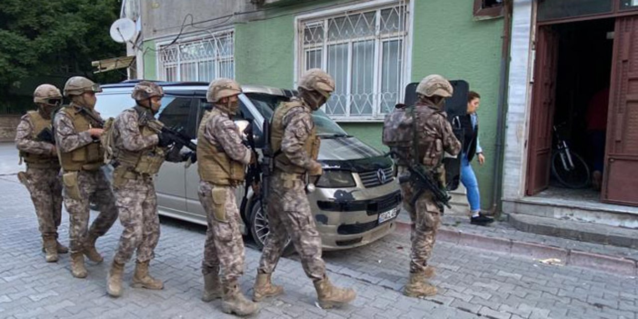 Emniyet teyakkuzda: Ülke genelinde 952 şüpheli yakalandı