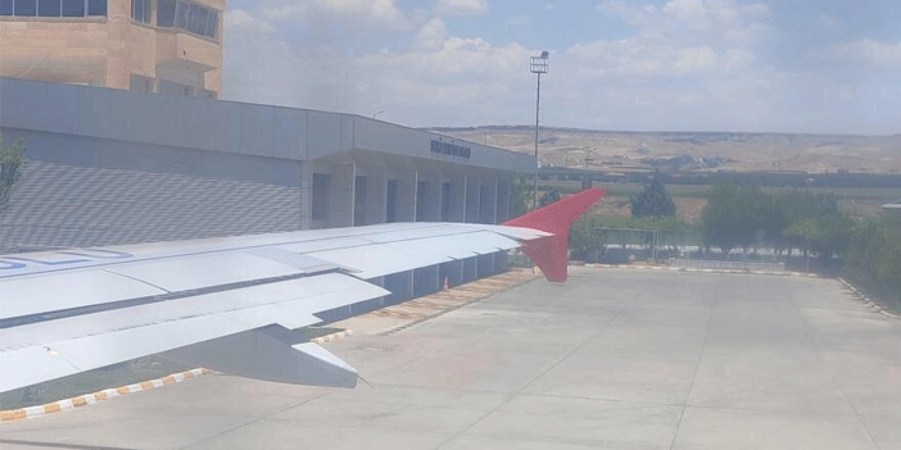 İstanbul'a giden THY uçağı acil iniş yaptı