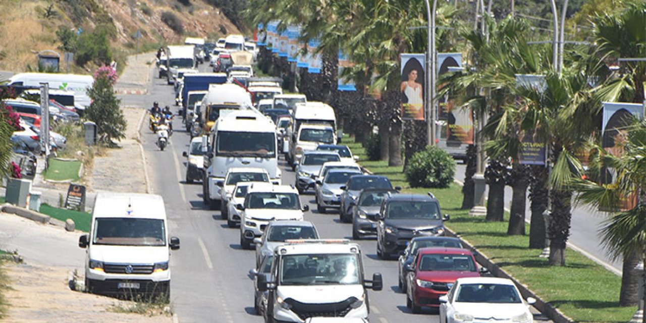 Bodrum’a araç girişleri yoğunlaştı