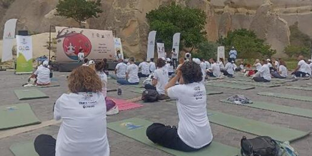 Kapadokya’da yoga etkinliği düzenlendi