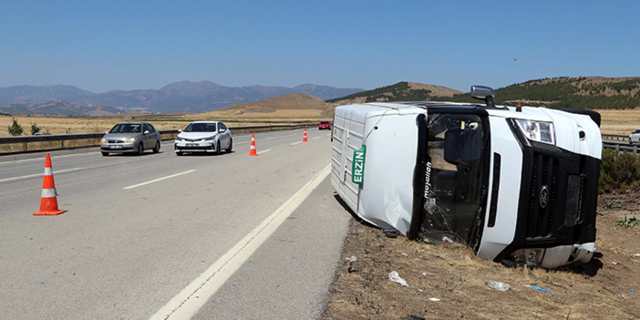 Gaziantep’te minibüs devrildi: 13 yaralı