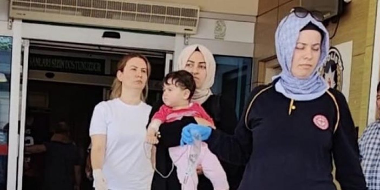 Bir yaşındaki Zümrüt bulaşık parlatıcısı içti