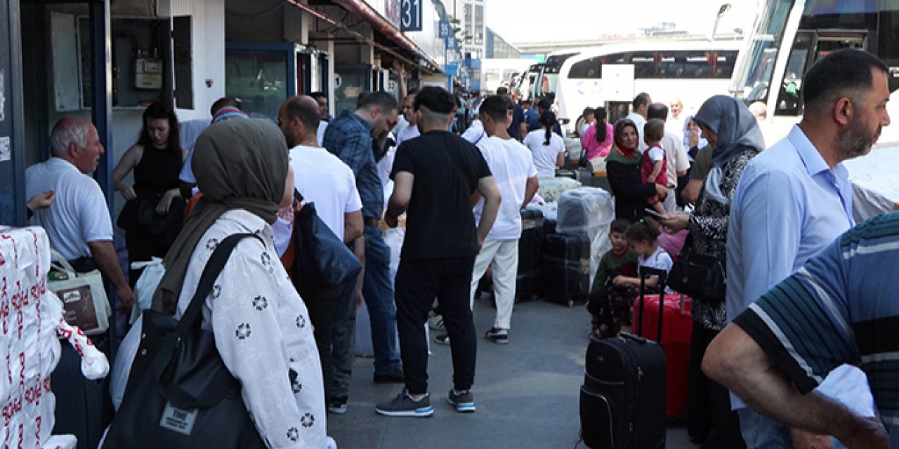 Otogarlar doldu taştı: Biletler tükendi!