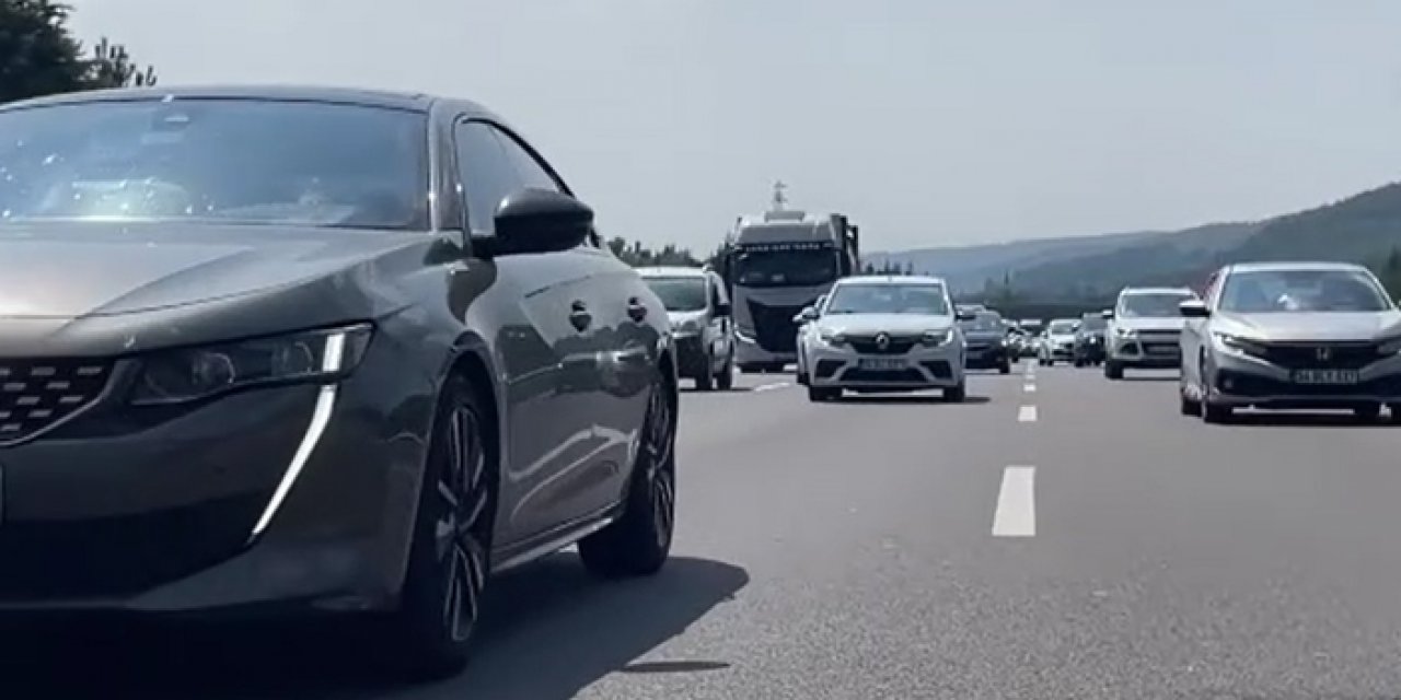 Düzce ve Bolu'da bayram trafiği