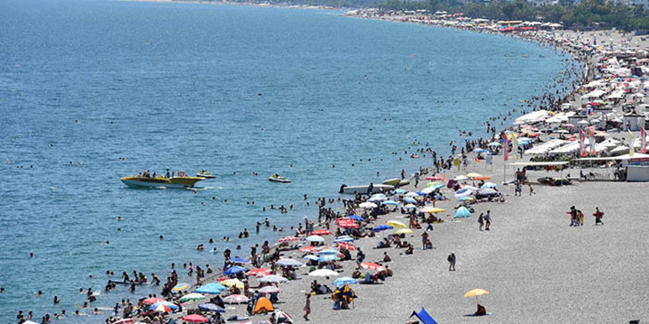 Antalya Konyaaltı Sahili Kurban Bayramı'nda dolup taşacak