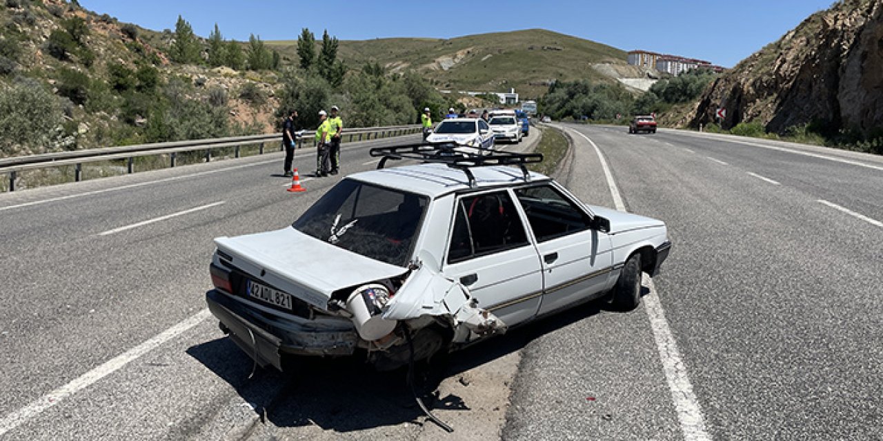 İki otomobil çarpıştı bir kişi yaralandı