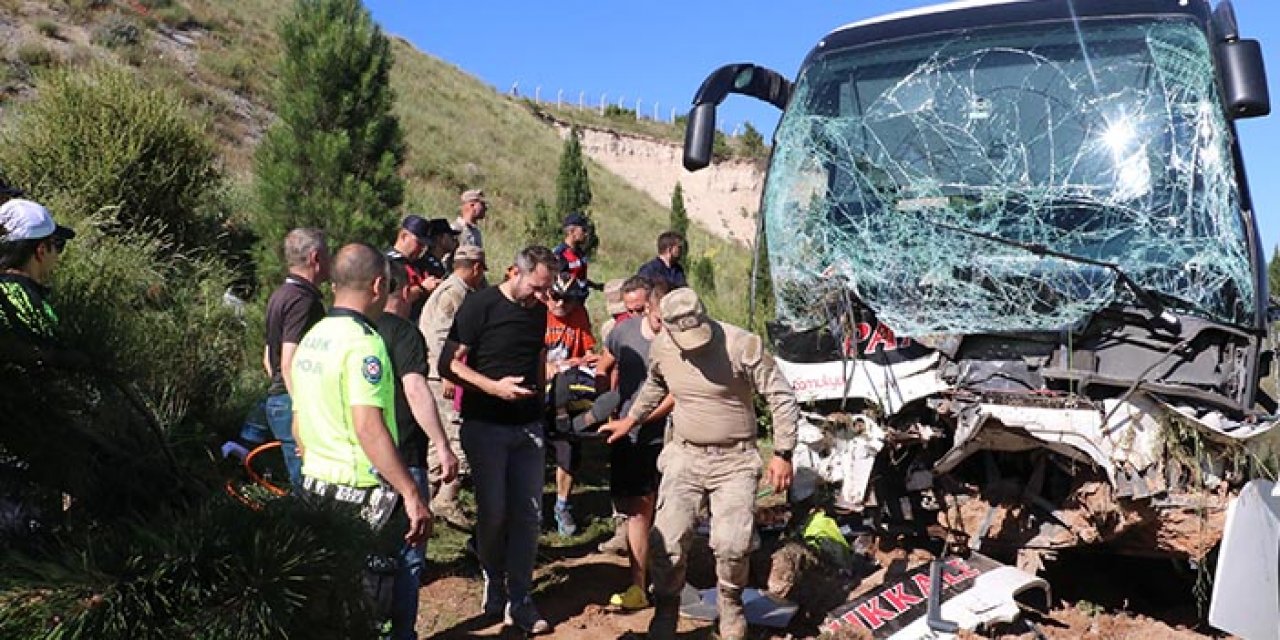 Eskişehir’de feci kaza: 35 yaralı