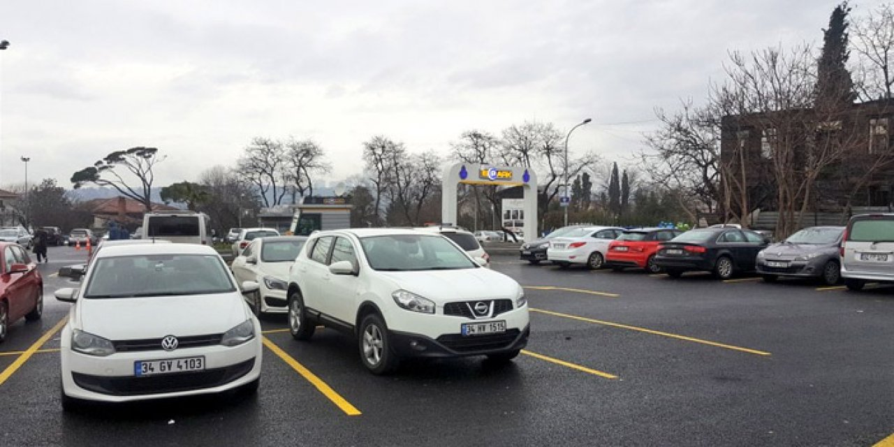 İSPARK’da sistem arızası: uzun kuyruk oluştu