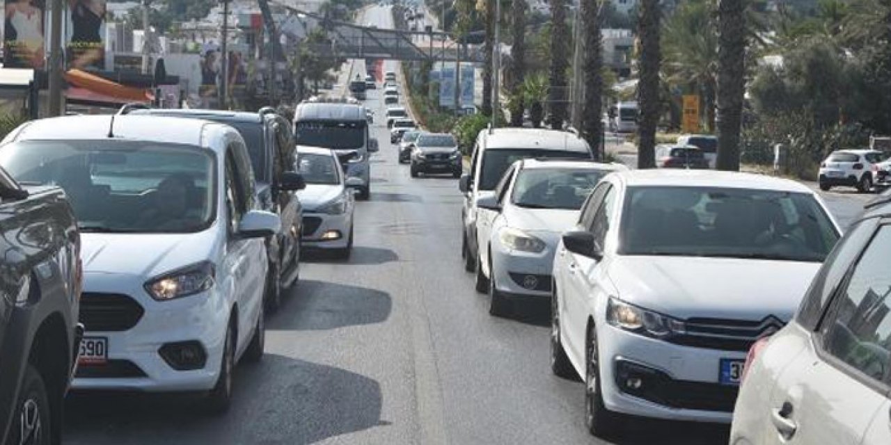 2 günde Bodrum'dan 110 bin araç ayrıldı